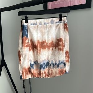 PrettyLittleThing Rust Brown Blue White Tie Dye Print Split Mini Skirt Sz 2